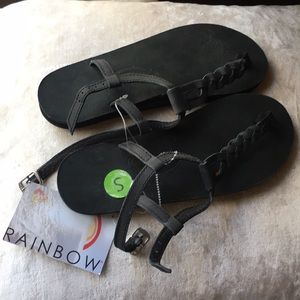 NWT rainbow t strap sandals